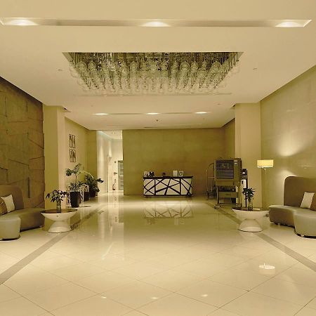 马尼拉Manhattan Heights Towerb In Araneta Cubao 5Mins Walk To Smart Araneta公寓式酒店 外观 照片