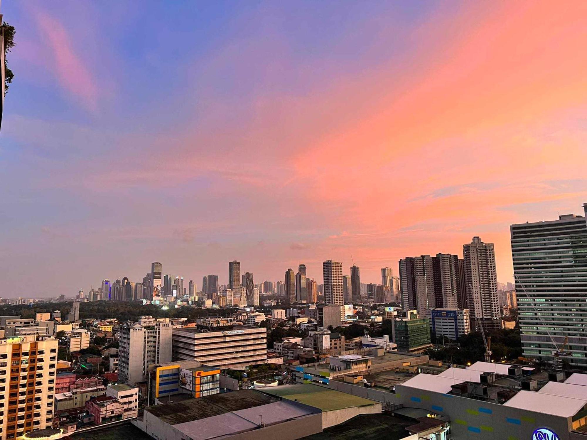 马尼拉Manhattan Heights Towerb In Araneta Cubao 5Mins Walk To Smart Araneta公寓式酒店 外观 照片